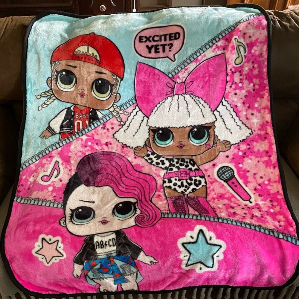LOL Fleece Very Soft Blanket Throw 3 characters Excited Yet